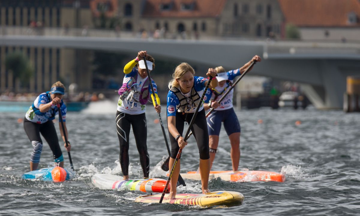 The Women’s Distance Race takes to the water at the 2017 ISA World SUP and Paddleboard Championship in Copenhagen, Denmark. | Photo: ISA / Sean Evans