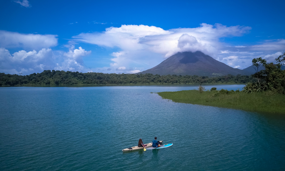 paddle boarding costa rica arenal lake