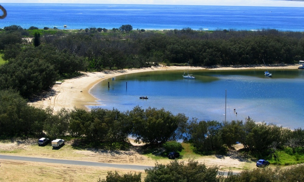 paddle boarding gold coast broadwater the spit