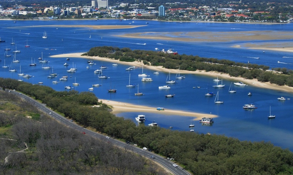 paddle boarding gold coast broadwater