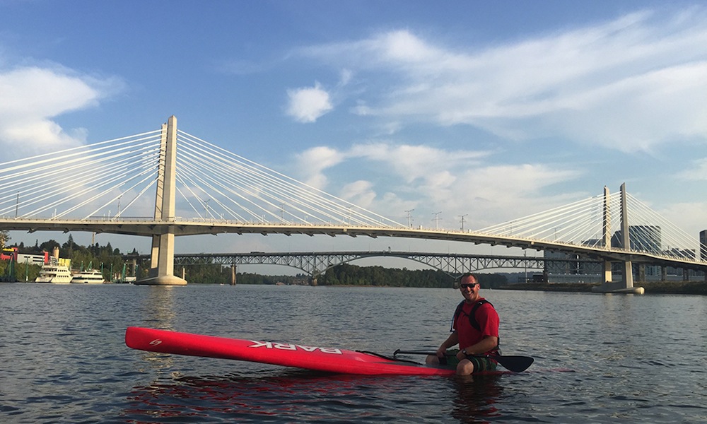 willamette river photo brett downen sup brett murray tilikumcrossing