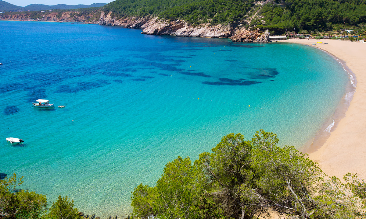 Cala San Vicente Photographer LunaMarina UnSplash