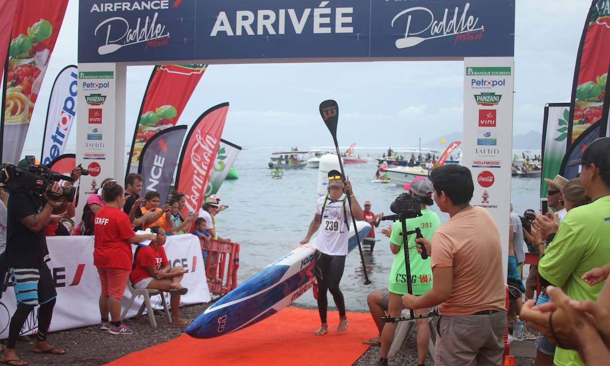 2016 air france paddle festival elite winner steve teihotaata