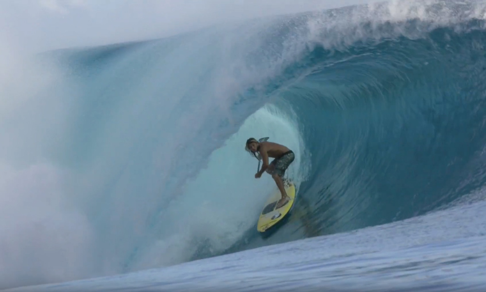 caio vaz teahupoo