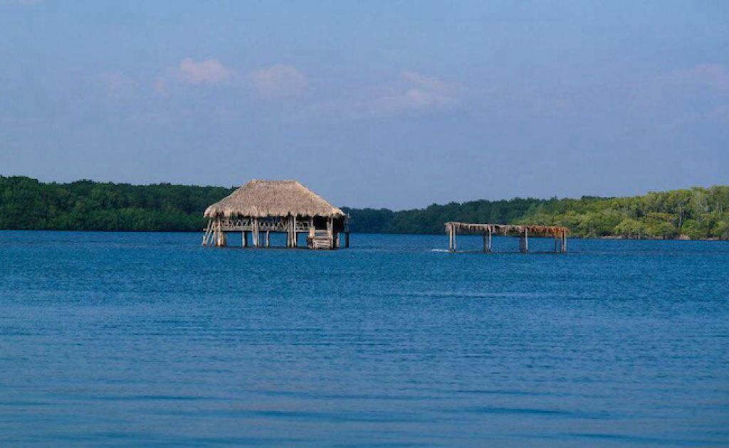 Paddle Boarding El Salvador