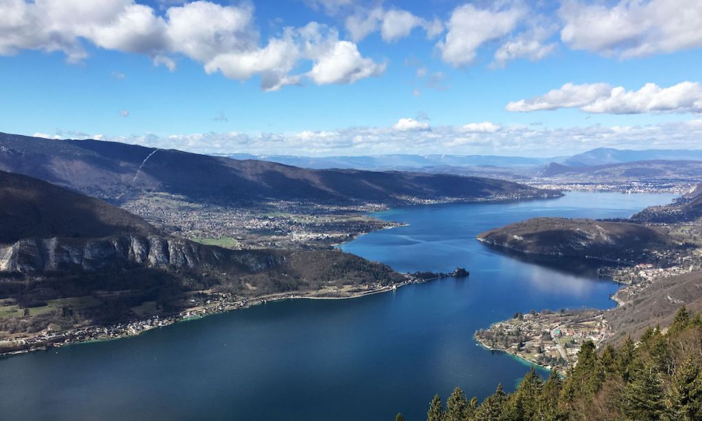 2019&#039;s site of the Dragon Race World Championship: Lake Annecy, France. | Photo courtesy: Red Paddle Co.