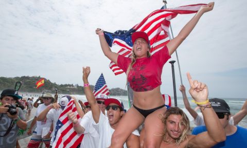 Team USA’s 15-year-old Izzi Gomez claimed the first ISA SUP Surfing Gold Medal of the day as well as valuable points for Team USA. | Photo: ISA/Ben Reed