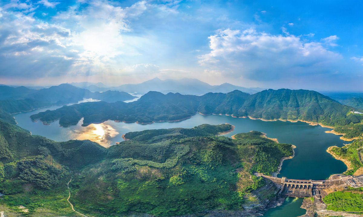 Natural scenery of Wanquan River Basin, Hainan Province, China | Photo: Shutterstock