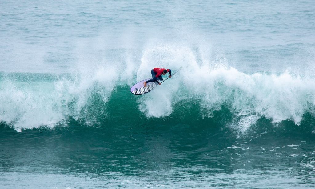 Giorgio Gomez’s earned the SUP Surfing Gold Medal for Colombia directly after his sister Izzi accomplished the same feat. | Photo: ISA / Pablo Jimenez