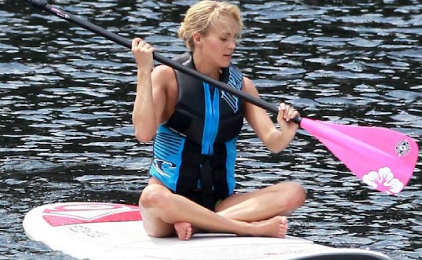 Carrie Underwood Stand Up Paddle Boarding