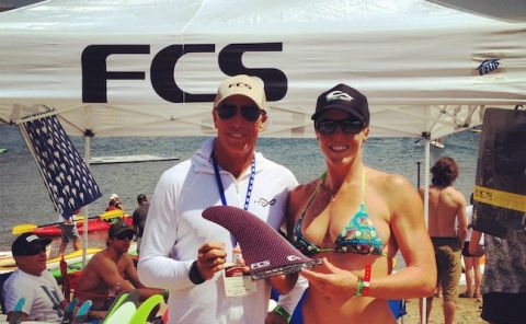 Candice Appleby shows us her new FCS SUP Stand Up Paddleboard Fin!